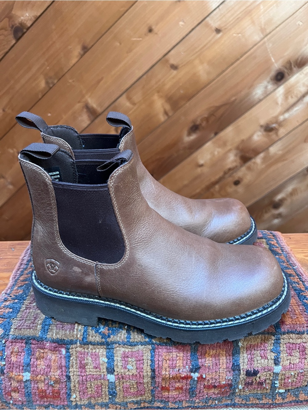 Ariat Fat Baby Brown Leather Chelsea Boots  9B Women’s